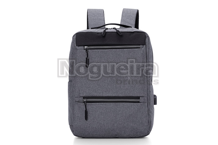 Mochila para Brindes com Adaptador USB