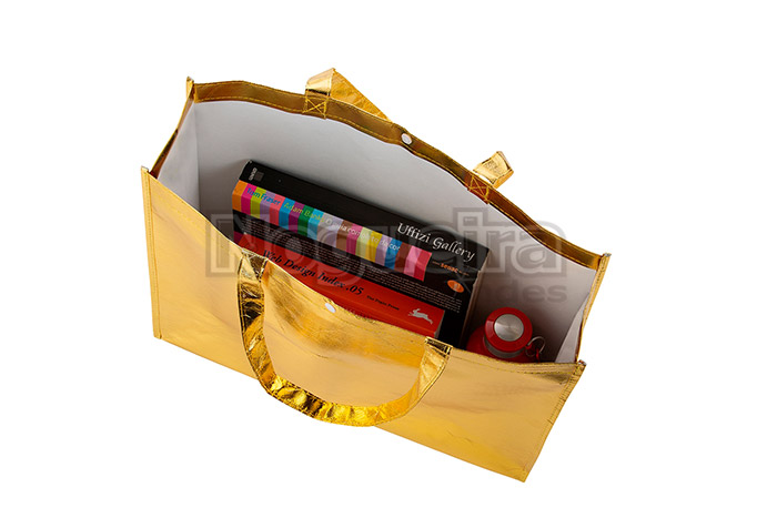 Sacola em TNT Laminado Personalizada