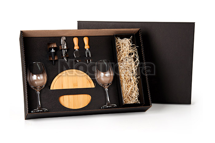 Kit Queijos e Vinho Personalizado