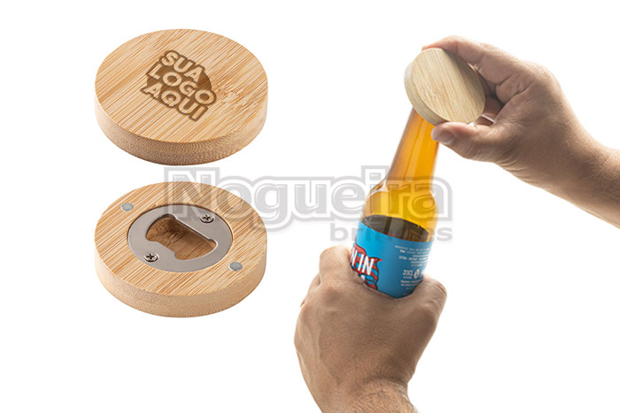 Abridor de Garrafas com Porta Copo Personalizado